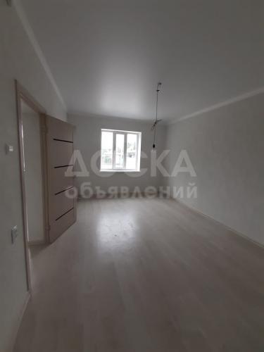 Продаю 1-комнатную квартиру, 27кв. м., этаж - 2/3, шлагбаум.