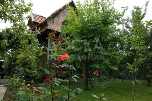 Продаю дачу 4-ком., 95кв. м., этаж-2, 6-сот., стена кирпич, Пригородный, Достук.