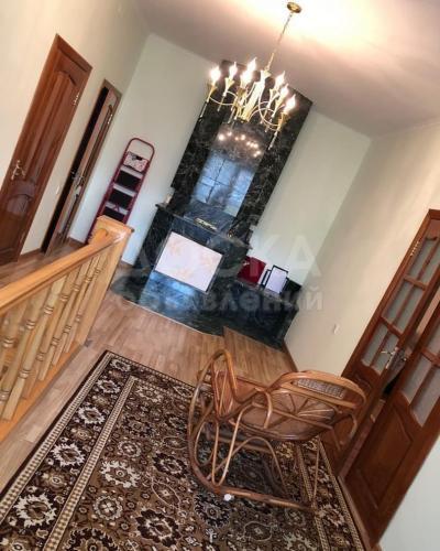 Продаю 3-комнатную квартиру, 118кв. м., этаж - 2/2, 7мкр.