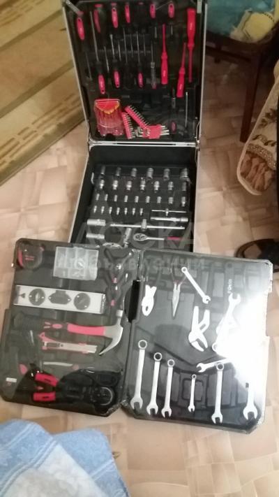 Продаю новый проф. набор слесарных инструментов (Германия).