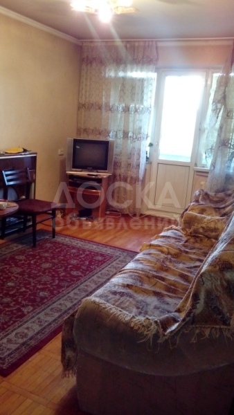 Продаю квартиру 3-ком., 64кв. м., этаж - 3/5, К.Акиева\Московская.