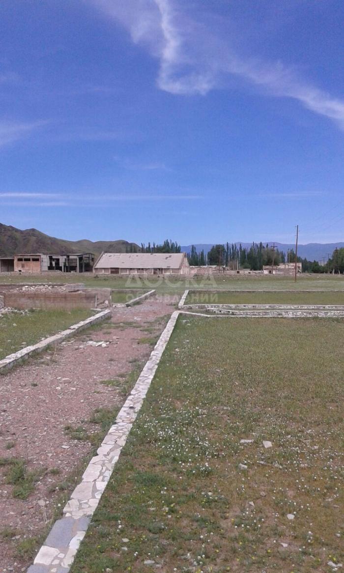 Продаю участок под строительство, 9 га За Кемином по трассе.,