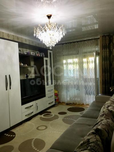 Продаю 2-комнатную квартиру, 43кв.м. жилой S+ 12кв.м лоджакв. м., этаж - 1/3, Космическая 69.