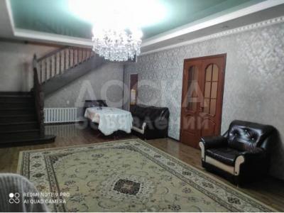 Продаю дом + действующим бизнесом "Парикмахерская" р-н Киркомстрома возле трассы.