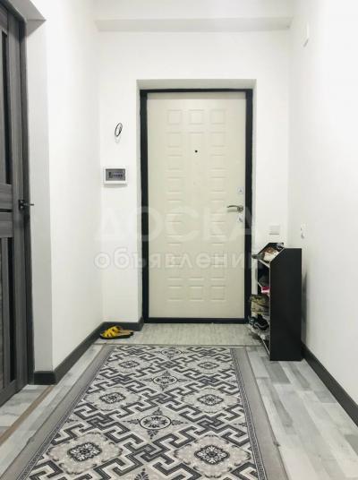 Продаю 1-комнатную квартиру, 48.6кв. м., этаж - 2/9, Салиева\Ауэзоа.