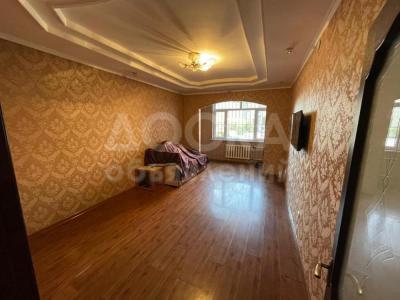 Продаю 2-комнатную квартиру, 75кв. м., этаж - 1/9, кок-жар (7-апреля).