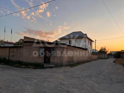 Продаю дом 4-ком. 130кв. м., этаж-2, 5-сот., стена кирпич, Кок Жайык 36.