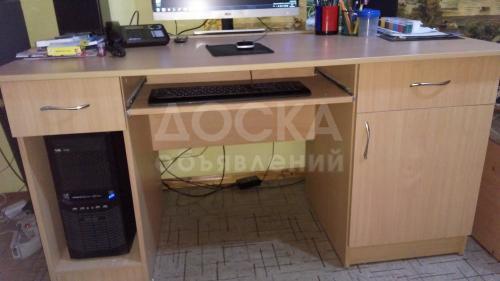 продаю комп. стол (срочно!)
