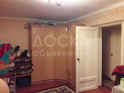 Продаю квартиру 1-ком., 300кв. м., этаж - 4/4, на перекрестке Ахунбаева/ Мира..