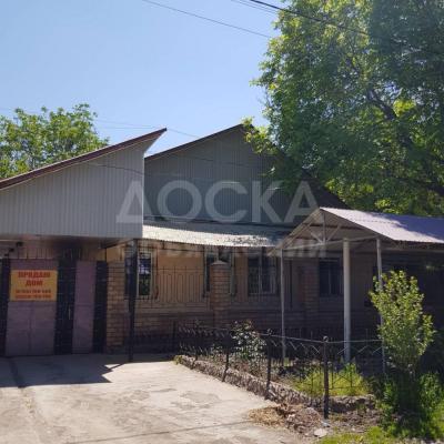 Продаю дом 4-ком., 100кв. м., этаж-1, 4-сот., стена кирпич,  Тоголок Молдо - Шербакова.