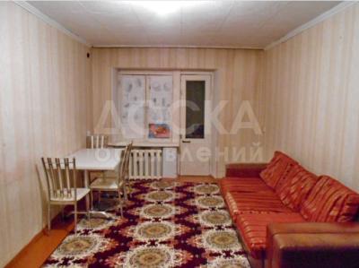 Продаю 3-комнатную квартиру, 42кв. м., этаж - 3/4, Ахунбаева/Абая.