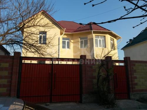 Продаю дом, 6-ком., 242кв. м., этаж-2, 5-сот., стена кирпич, Бишкек,