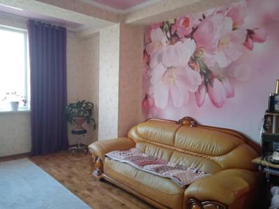 СРОЧНО Продаю 2х ком.квартиру в 12 мкр элитка