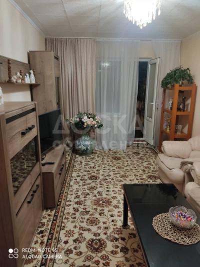 Продаю 3-комнатную квартиру, 10кв. м., этаж - 1/2, с. Арашан.