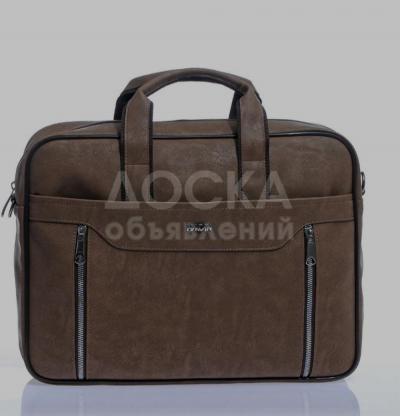 В наличии портфель/сумка для ноутбука,документов