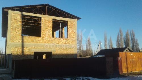 Продаю дом 1-ком., 1кв. м., этаж-2, 11-сот., стена кирпич, Бишкек.