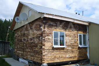 Продаю дом 9-ком., 9 сотыхкв. м., этаж-1, 9-сот., стена кирпич, фрунзе 119.