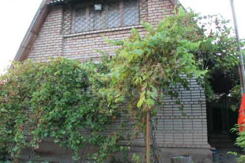 Продаю дачу 4-ком., 72кв. м., этаж-2, 7-сот., стена кирпич, СТ "Электромеханик".