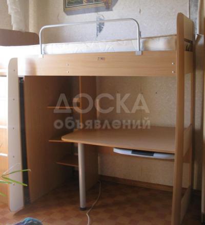 двухэтажная кровать для детей и подростков