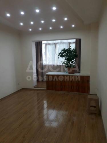 Продаю квартиру 3-ком., 118кв. м., этаж - 2/9, Восток-5.