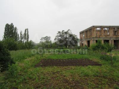 Продаю дом 5-комнатную 220кв. м., этаж-1, 18-сот., стена кирпич, Село Байтик ул. Исмаилова.