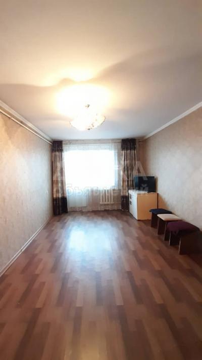 Продаю 2-комнатную квартиру, 46кв. м., этаж - 4/4, мкр Аламедин1.