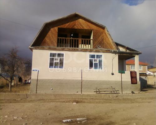 Продаю дом 5-ком., 800 м2кв. м., этаж-1, 8-сот., стена кирпич, Чолпон-Ата мкр Семетей.