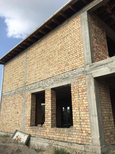 Продаю дом 4-ком. 250кв. м., этаж-2, 5-сот., стена кирпич, Ак-Ордо.