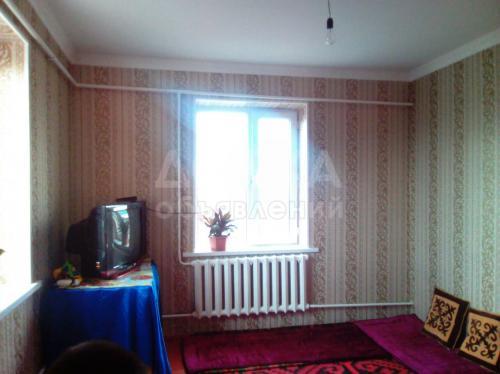 Продаю дом 4-ком., 100кв. м., этаж-1, 5-сот., стена кирпич, район рынка Кудайберген.