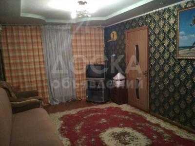 Продаю квартиру 2-ком., 42кв. м., этаж - 3/5, манаса горъкого.