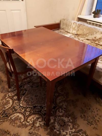 Продаю диван - 2000 сом, стол обеденный/раздвижной - 1 500 сом,

шифоньер 3-х створчатый с антрис. - 4000 сом

оверлог х/с - 2 80

Обувь новая Турция р 38, 39 - 1700 сом

 

торг уместен