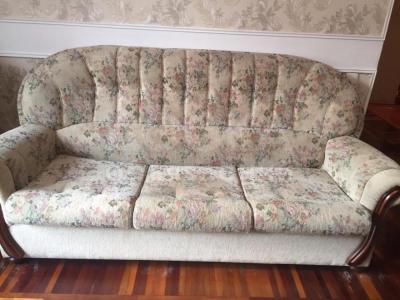Продаю мягкий диван и два кресла!!!