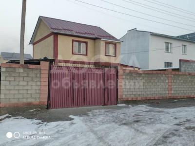 Продаю дом 5-ком. 163кв. м., этаж-2, 5-сот., стена кирпич, ж\м Кок-Жар.