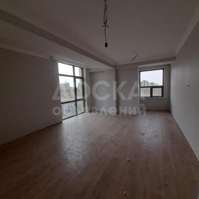 Продаю 2-комнатную квартиру, 65кв. м., этаж - 2/10, Ю.Магистраль / Малдыбаева.