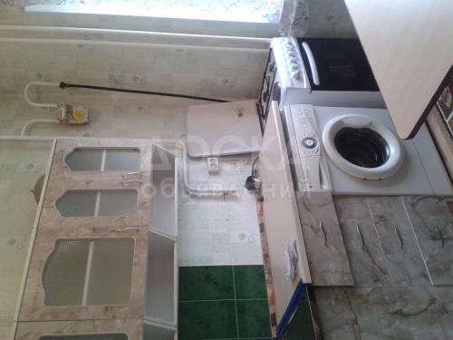 Продаю квартиру 3-ком., 62кв. м., этаж - 1/5, средний джал.