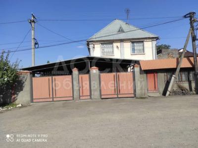 Продаю дом 5-ком. 180кв. м., этаж-5, 5.5-сот., стена кирпич, Ж/м АК Орго.