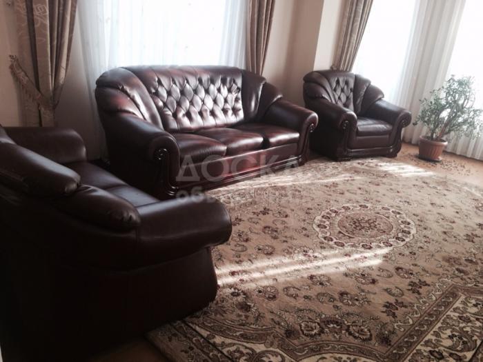 Сдаю дом 7-ком., 270кв. м., этаж-2, 5-сот., Киргизия (по Белинке вверх).