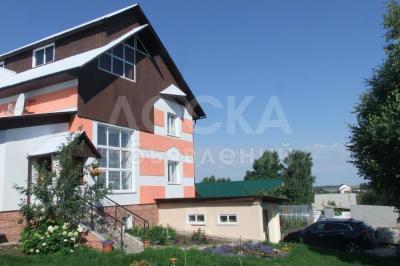 Продаю дом 7-комнатную 299,6кв. м., этаж-3, 17 -сот., стена ж/б панель, Белокуриха.