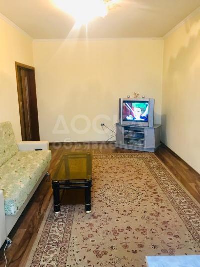 Продаю 1-комнатную квартиру, 45кв. м., этаж - 2/9, Улан-2.