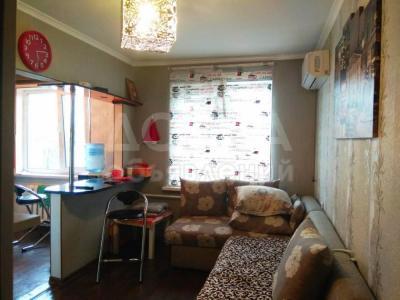 Продаю 2-комнатную квартиру, 44кв. м., этаж - 4/4, Исанова/Мира.