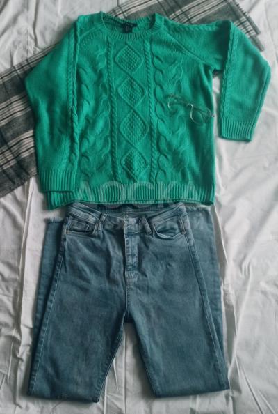 Продаю свитер.Размер 36