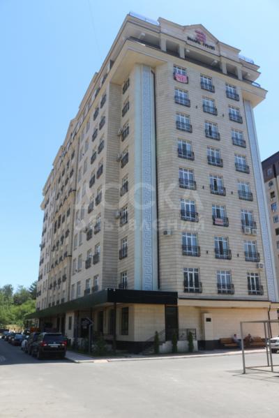 Продаю офисное помещение 173кв. м., Каралаева 40/6 В доме "Эмарк Групп".