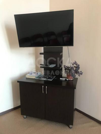 Телевизор с тумбой