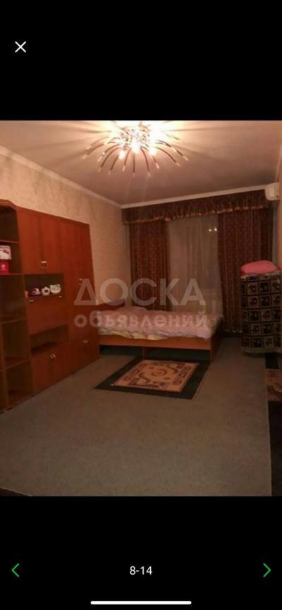 Продаю 3-комнатную квартиру, 148кв. м., этаж - 2/5, Медерова Советская.