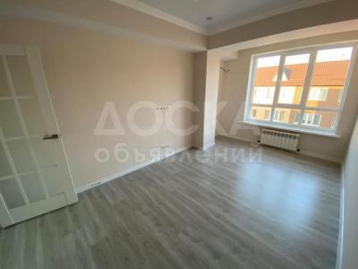 Продаю 1-комнатную квартиру, 38кв. м., этаж - 9/10, ж/м Кок Жар.