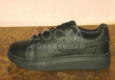 кроссовки Nike черные размер38