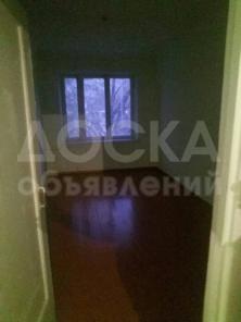 Продаю 4-комнатную квартиру, 70кв. м., этаж - 4/4, Майлуу-Суу.