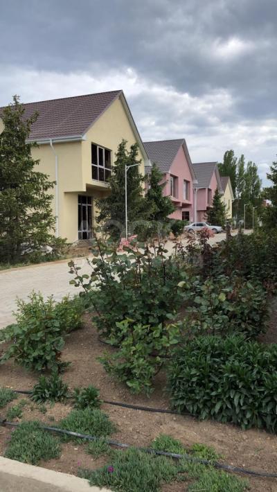 Продаю коттедж 5-ком. 125кв. м., этаж-2, Не указано-сот., стена другое, с.Долинка.