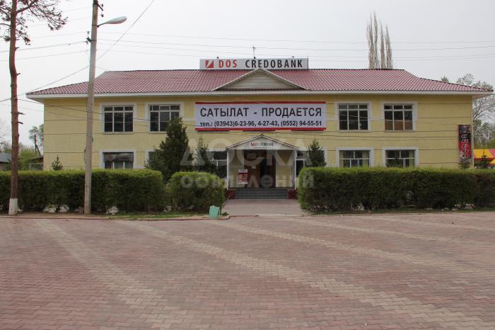 Продаю коммерческую недвижимость офисное помещение 1100кв. м., Административное здание в центре Чолпон-Аты,