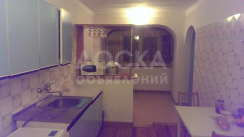 Продаю квартиру 3-ком., 71кв. м., этаж - 4/4, жилгородок Совмина д 2,